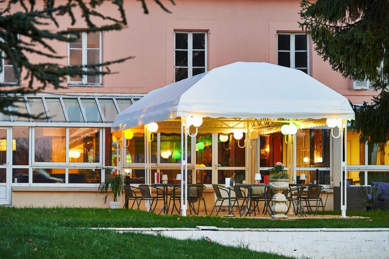 Logis Auberge Du Port Bazeilles Exterior foto
